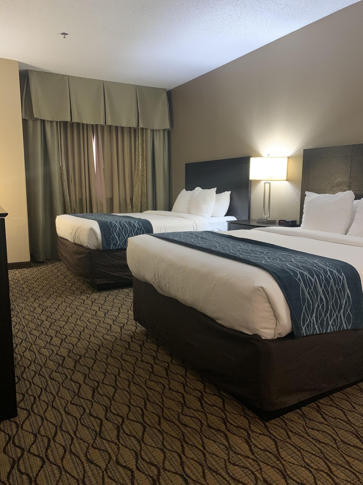Comfort Inn & Suites Crystal Inn Sportsplex Гълфпорт Екстериор снимка