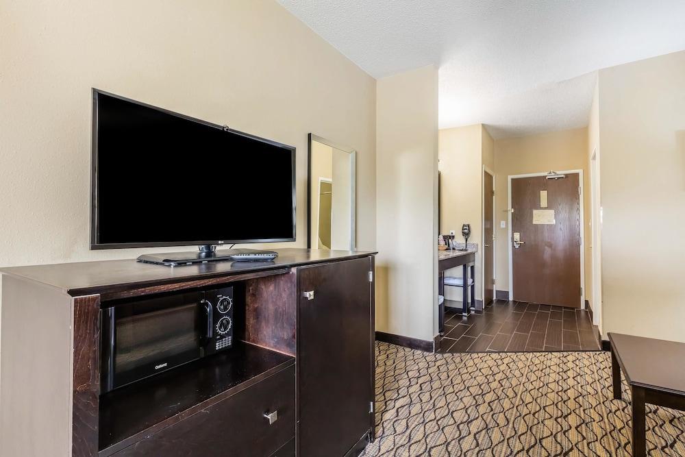 Comfort Inn & Suites Crystal Inn Sportsplex Гълфпорт Екстериор снимка