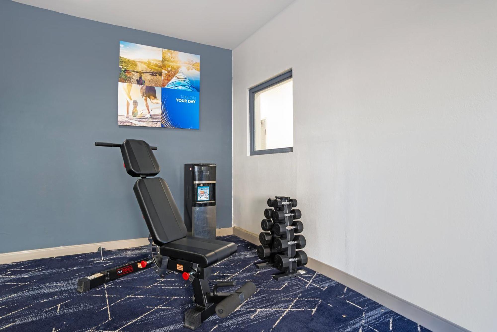 Comfort Inn & Suites Crystal Inn Sportsplex Гълфпорт Екстериор снимка