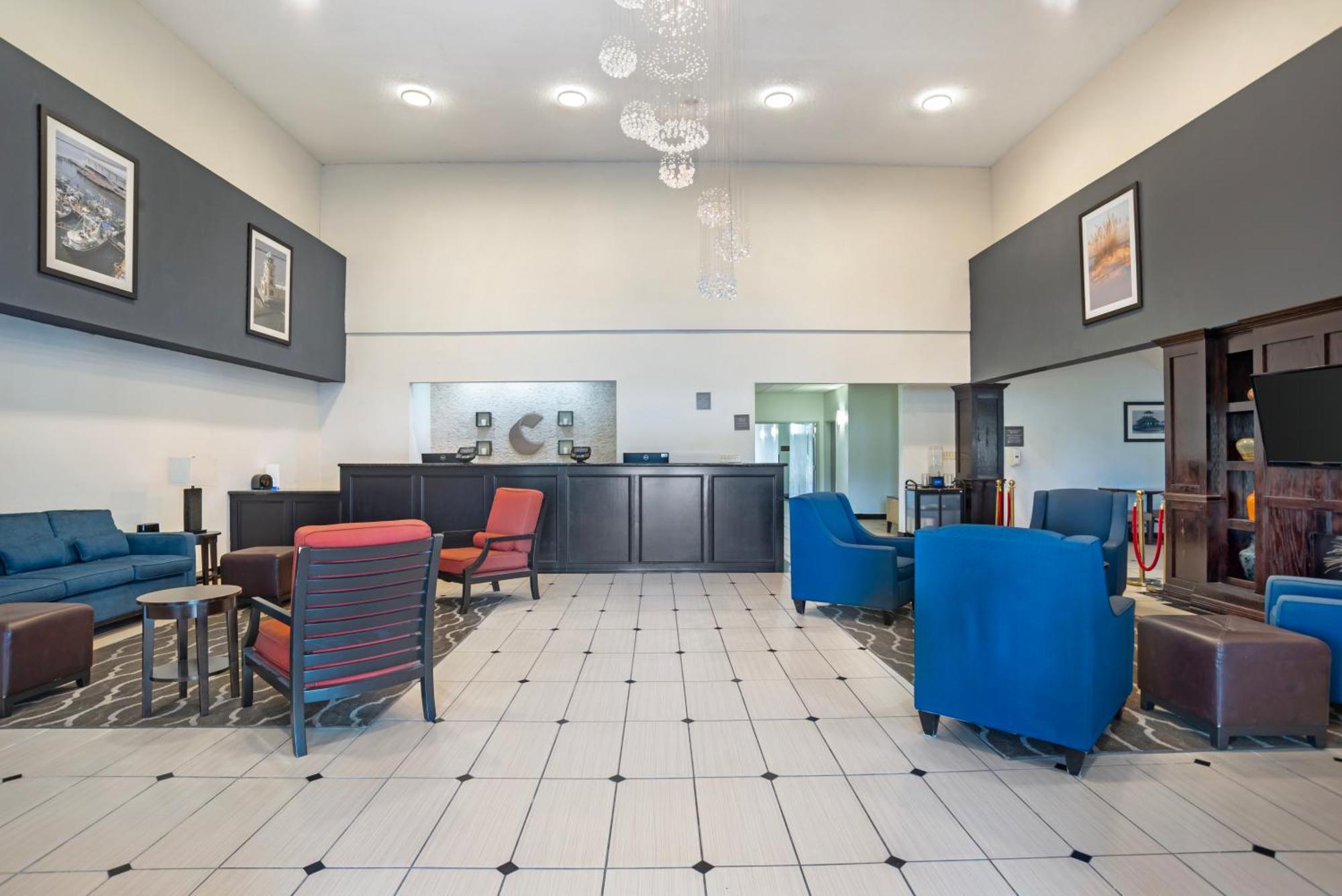 Comfort Inn & Suites Crystal Inn Sportsplex Гълфпорт Екстериор снимка
