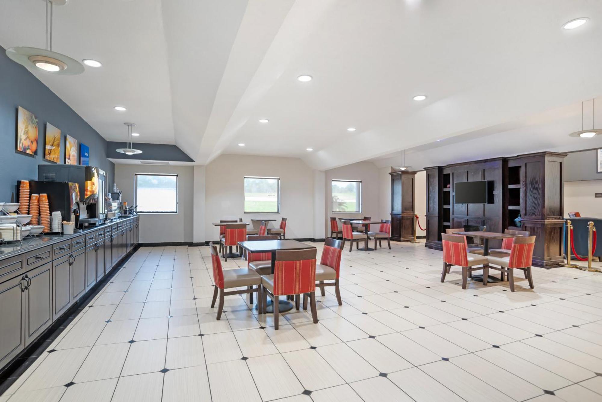 Comfort Inn & Suites Crystal Inn Sportsplex Гълфпорт Екстериор снимка