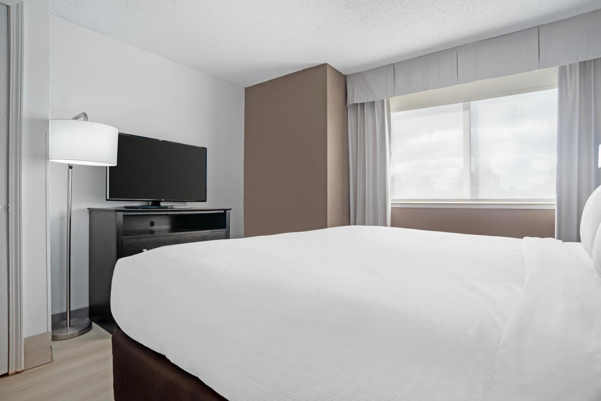 Comfort Inn & Suites Crystal Inn Sportsplex Гълфпорт Екстериор снимка