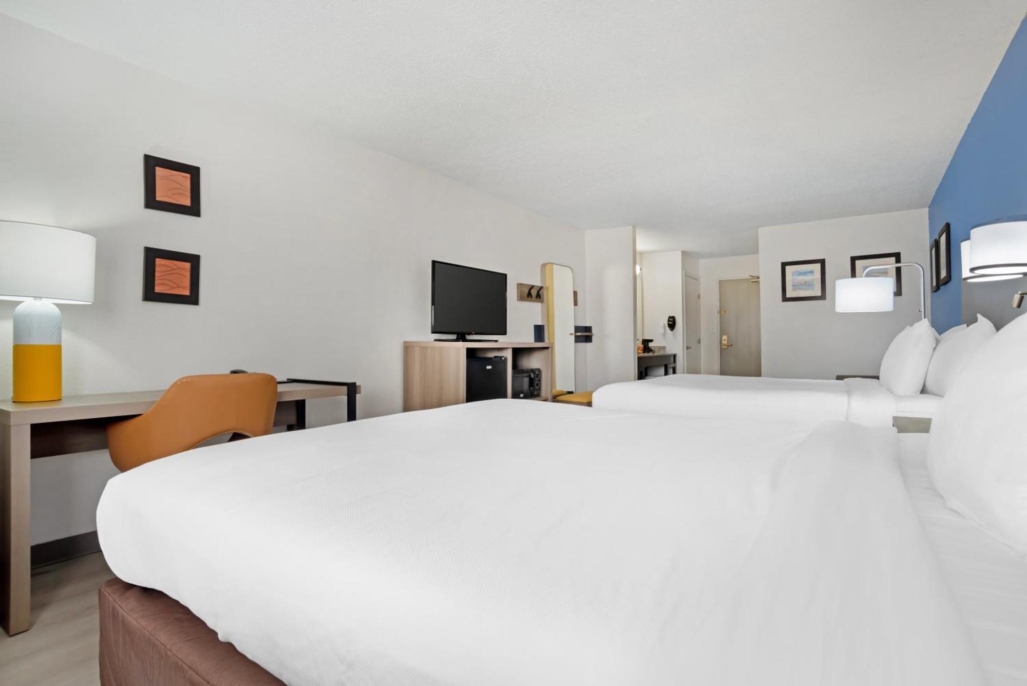 Comfort Inn & Suites Crystal Inn Sportsplex Гълфпорт Екстериор снимка
