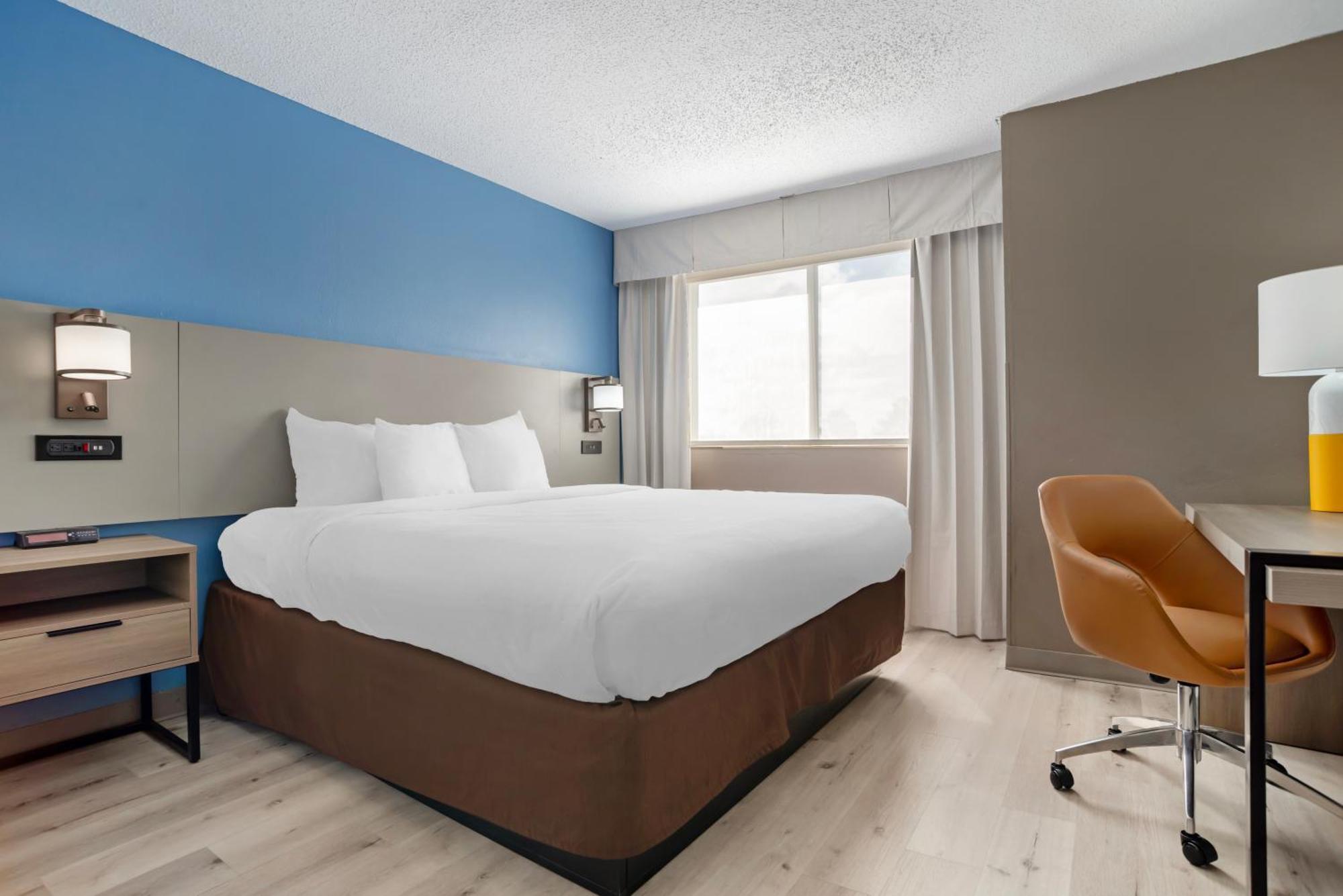 Comfort Inn & Suites Crystal Inn Sportsplex Гълфпорт Екстериор снимка