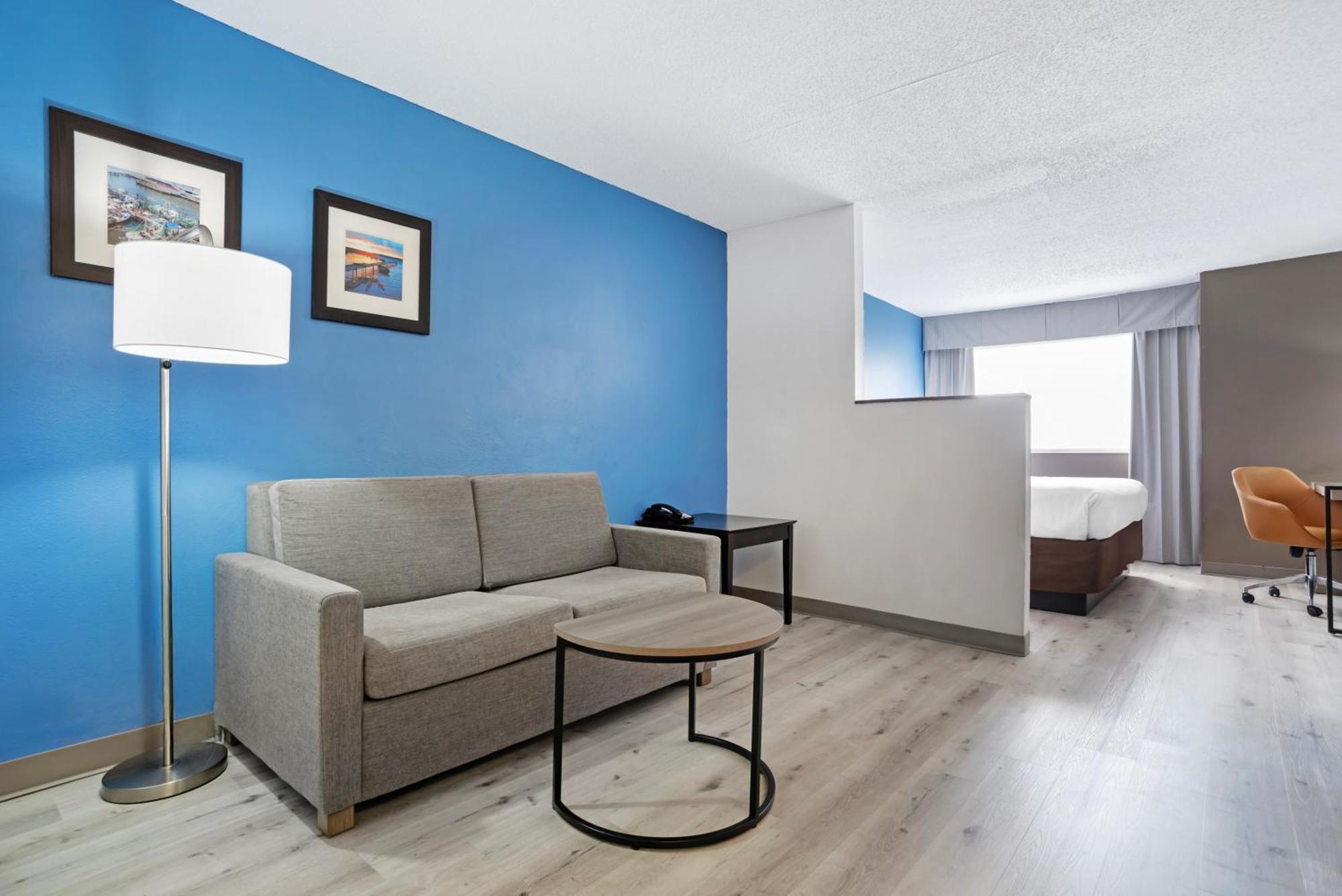 Comfort Inn & Suites Crystal Inn Sportsplex Гълфпорт Екстериор снимка