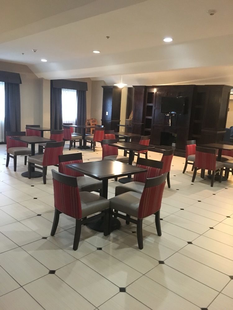 Comfort Inn & Suites Crystal Inn Sportsplex Гълфпорт Екстериор снимка