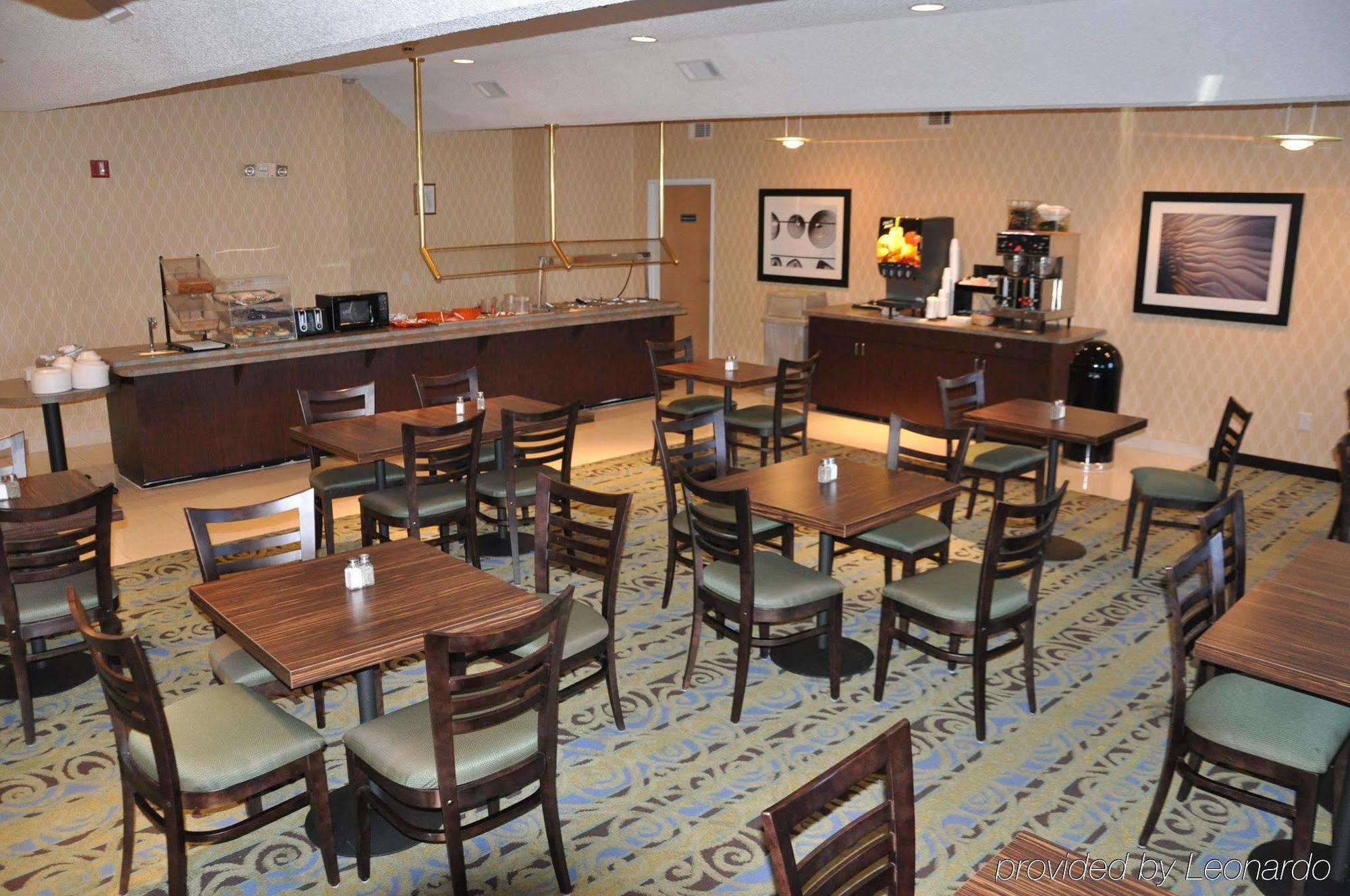 Comfort Inn & Suites Crystal Inn Sportsplex Гълфпорт Ресторант снимка